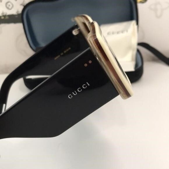 Gucci GG0543S 002 Ivory Black Oversized Rectangular Sunglasses Brown Lens - Picture 9 of 12